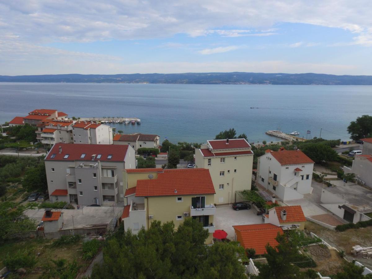 Apartments Villa Sunce Дуги Рат Екстериор снимка