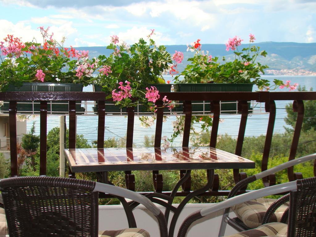 Apartments Villa Sunce Дуги Рат Стая снимка