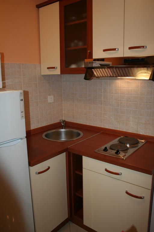 Apartments Villa Sunce Дуги Рат Стая снимка