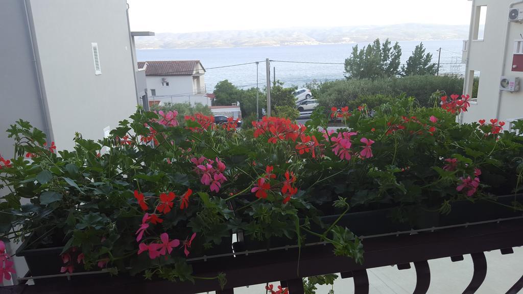 Apartments Villa Sunce Дуги Рат Екстериор снимка